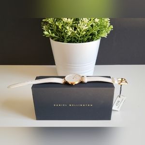 Daniel Wellington Petite Bondi Watch - White Leather Strap,  Rose Gold NWT